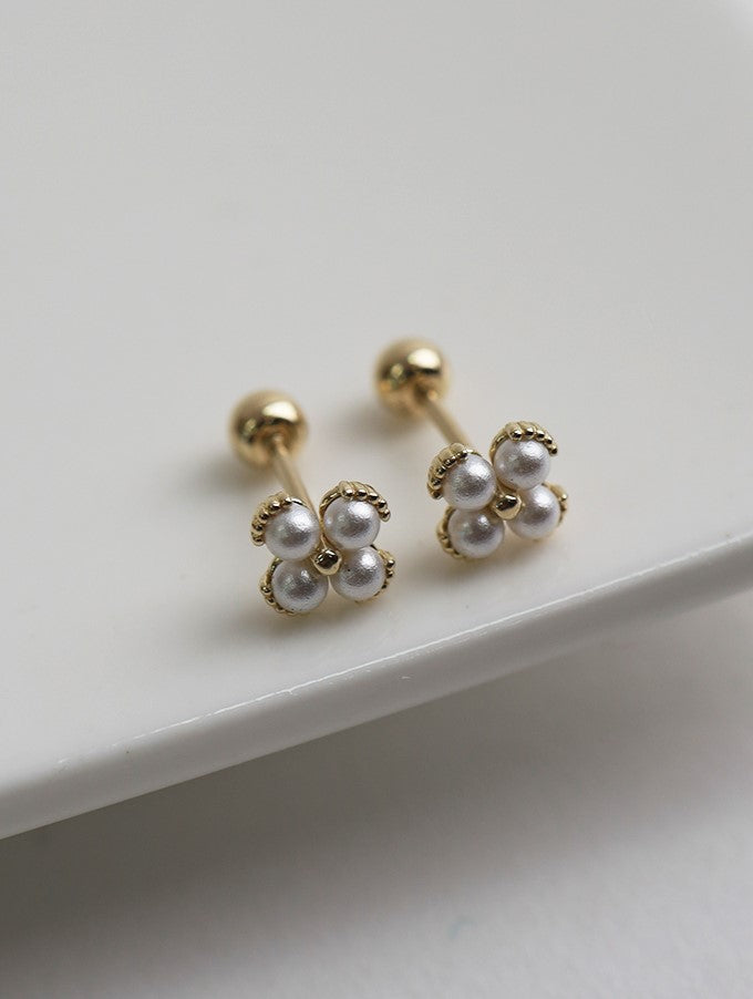 Pearl Flower 14K Gold Pierced Earring