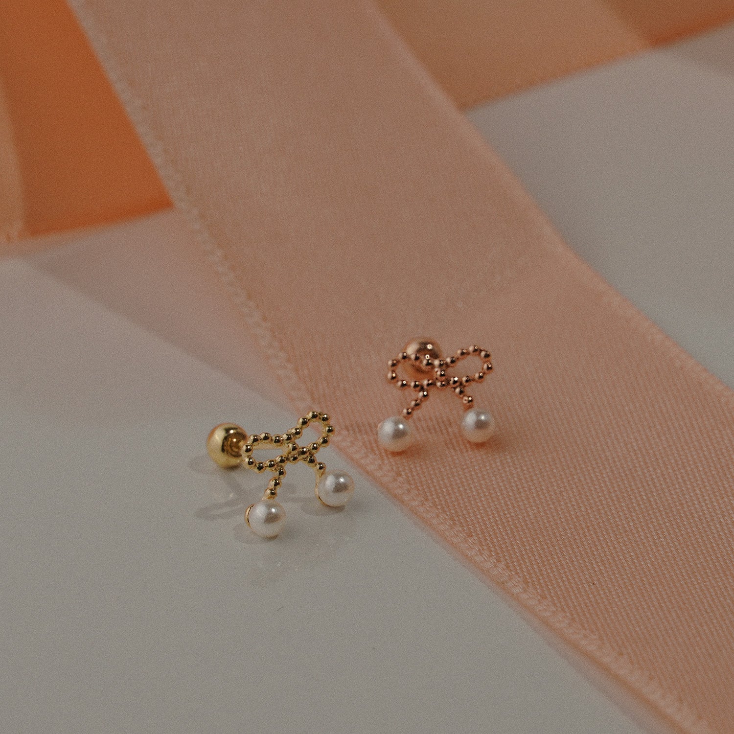 Beaded Ribbon 14K Gold Stud